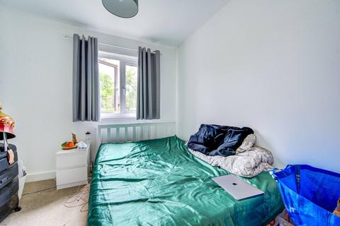 4 bedroom flat to rent, Abbey Gardens, Hammersmith, London, W6