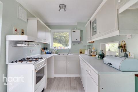 107 Blacklands Drive, Hayes, UB4 8EY