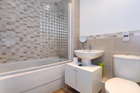 2 bedroom flat for sale, High Wycombe,  Buckinghamshire,  HP13