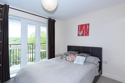 2 bedroom flat for sale, High Wycombe,  Buckinghamshire,  HP13