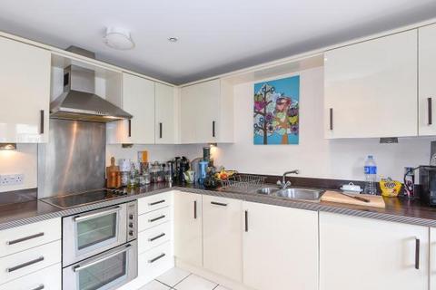 2 bedroom flat for sale, High Wycombe,  Buckinghamshire,  HP13