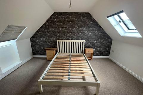 2 bedroom maisonette to rent, Tormarton Road, Acton Turville,