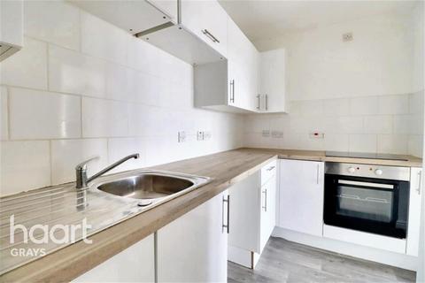 1 bedroom flat to rent, Chalk Court, RM17