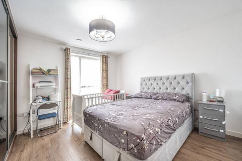 2 bedroom flat for sale, Moorhen Drive, Hendon, London, NW9