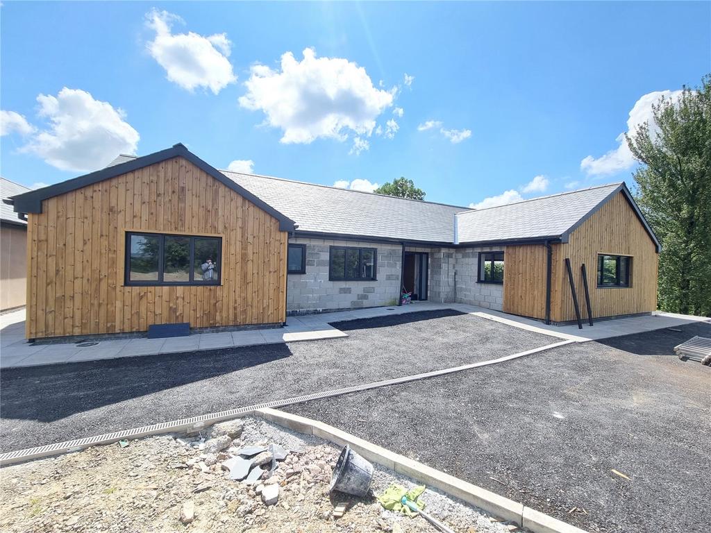 South Molton, Devon 4 bed bungalow for sale £700,000