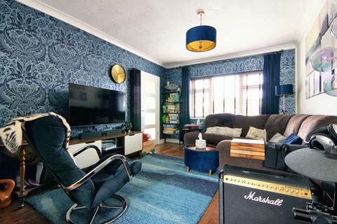 47 Barnfield Avenue, Allesley, Coventry, CV5 9GD