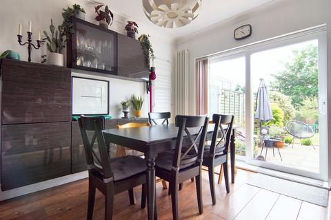 47 Barnfield Avenue, Allesley, Coventry, CV5 9GD