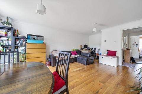 2 bedroom flat for sale, Lullingstone Lane, Lee