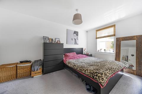 Flat 2, 52 Lullingstone Lane, London, SE13 6UH