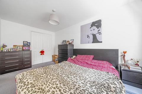 Flat 2, 52 Lullingstone Lane, London, SE13 6UH