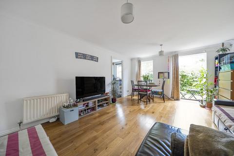Flat 2, 52 Lullingstone Lane, London, SE13 6UH