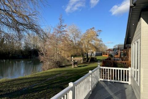 2 bedroom lodge for sale, Carlton Meres Holiday Park, , Carlton IP17