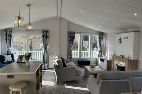 2 bedroom lodge for sale, Carlton Meres Holiday Park, , Carlton IP17