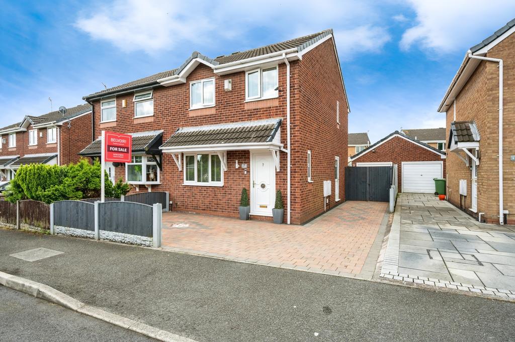 Bluebell Avenue, Haydock, Haydock, WA11 3 bed semidetached house for
