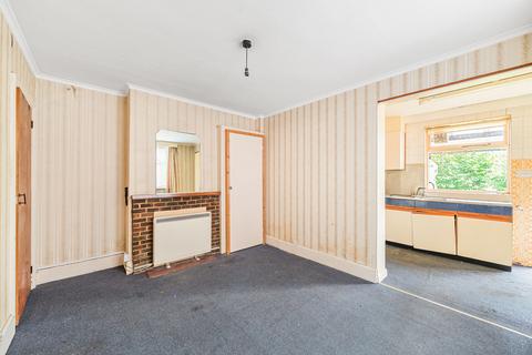 10 Loop Road, Woking, GU22 9BQ