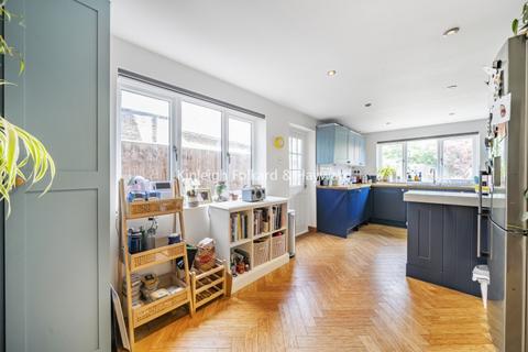 4 bedroom house to rent, Darfield Road London SE4