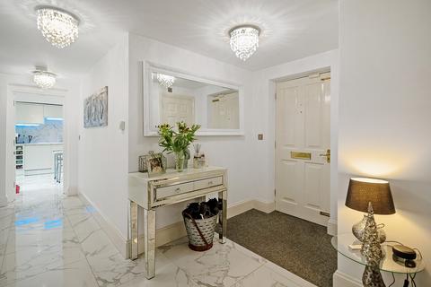 3 bedroom apartment for sale, High Street Brackley, Northamptonshire, NN13 7HP