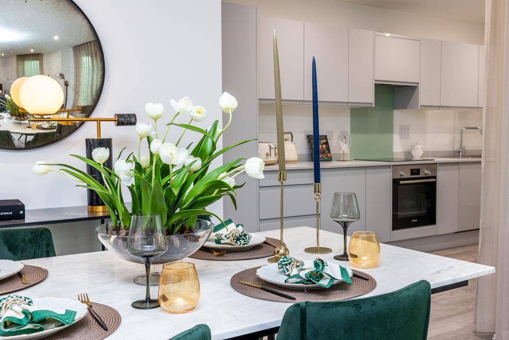 Waterfront Show Home-7 L7 A5496.jpg