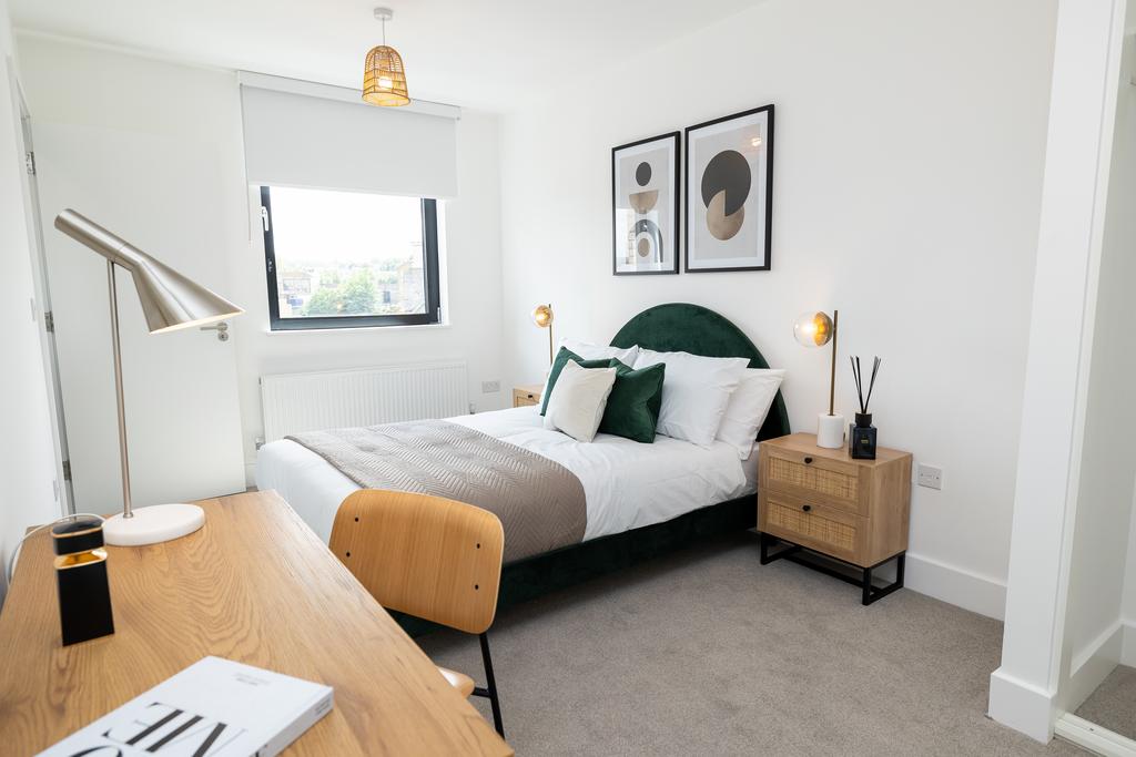 Waterfront 2 Bed 7 L7 A0053.jpg