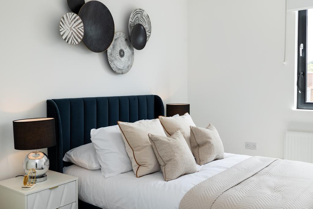Waterfront 2 Bed 7 L7 A0050.jpg