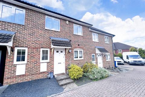 3 bedroom terraced house for sale, Chislett Gardens, Sandhurst, Berkshire