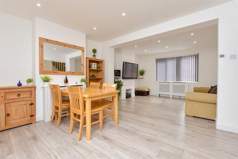 18 Mounts Road, Greenhithe, DA9 9LY