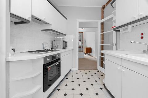 2 bedroom flat to rent, Canongate, Holyrood, Edinburgh, EH8