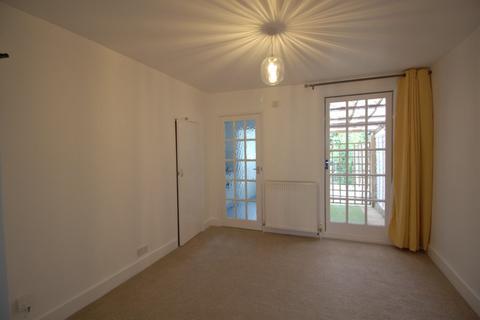 1 bedroom flat to rent, Kings Avenue, Watford