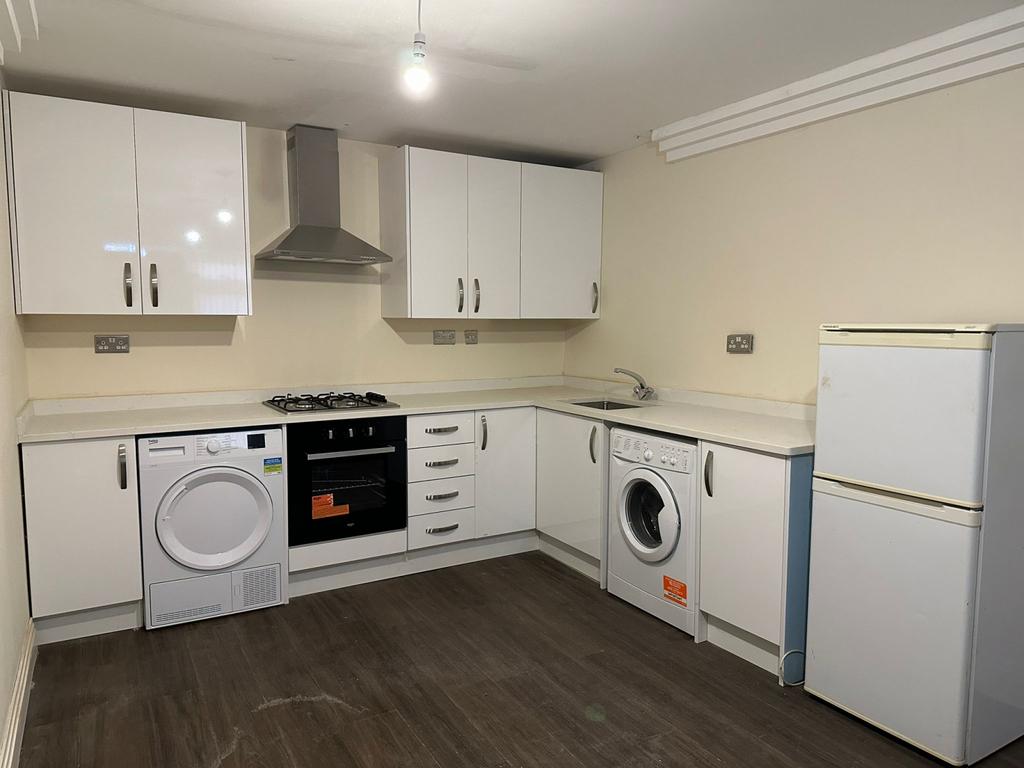 3 Bedroom Flat For Rent in Finsbury Park N4