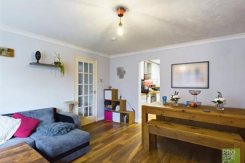 2 bedroom maisonette for sale, Frensham Green, Reading, RG2