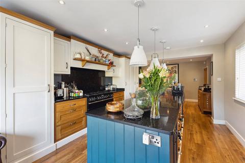 4 bedroom detached house for sale, Station Road, Broadway, Worcestershire, WR12