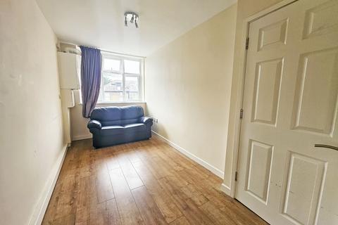 1 bedroom flat to rent, Cranbrook Road, Ilford, Essex, IG1