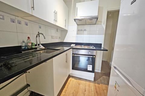 1 bedroom flat to rent, Cranbrook Road, Ilford, Essex, IG1