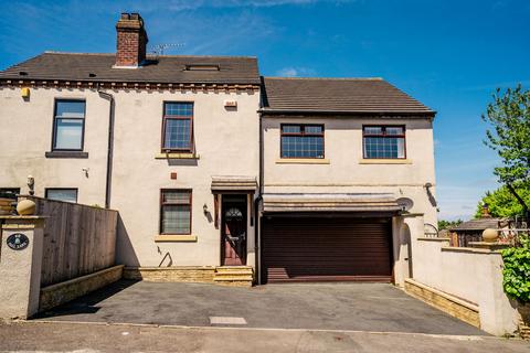 60 Fall Lane, East Ardsley, Wakefield, WF3 2BG