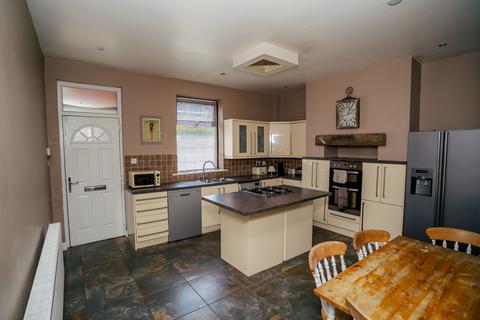 60 Fall Lane, East Ardsley, Wakefield, WF3 2BG