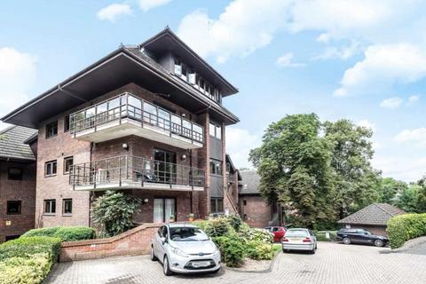 3 bedroom flat for sale, Palmerston Court, Elmfield Close, Harrow on the Hill