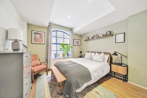 2 bedroom flat for sale, Brook Mews North, Bayswater