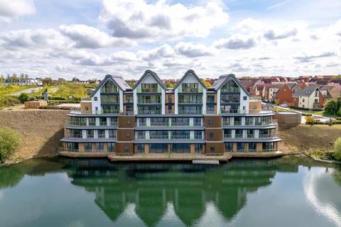 2 bedroom apartment for sale, The Lakes, Channels, CM3