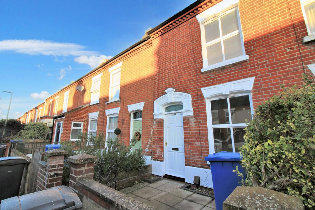 Churchill Road, Norwich NR3 2 bed terraced house to rent £1,095 pcm