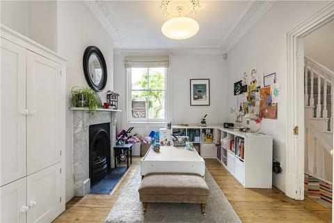 30 Dunlace Road, London, E5 0NE