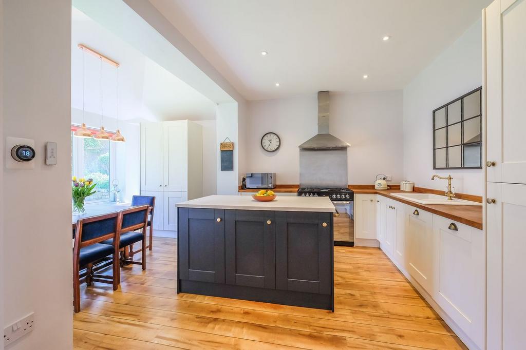Rochdale Road, Halifax HX2 4 bed semidetached house for sale £495,000