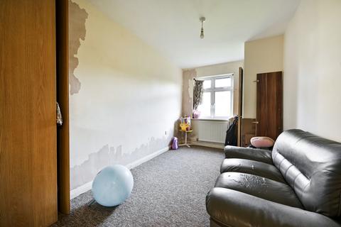 2 bedroom flat for sale, High Mead, Harrow HA1