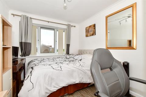 45 Meadow Walk, Whitstable, CT5 4PW