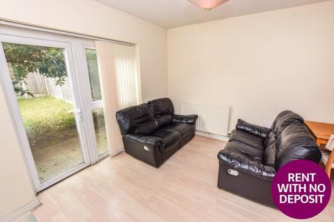 4 bedroom house to rent, Stockport Road, Grove Village, Manchester, M13