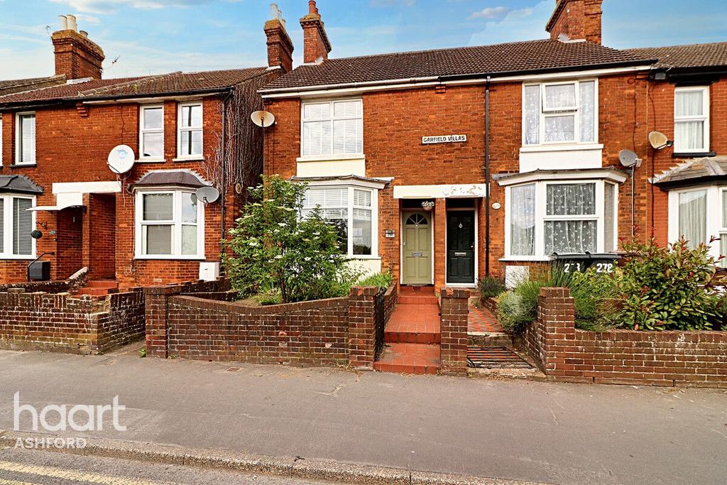 Beaver Road, Ashford 2 bed terraced house for sale £260,000