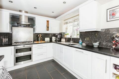 25 Cae Eithin, Morriston, Swansea, SA6 6EZ