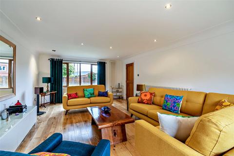 Hollytree Burton Road, Rossett, Wrexham, LL12 0HU