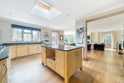 18 Earl Richards Road North, Exeter, EX2 6AG