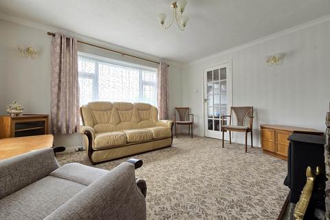 10 Ballards Crescent, West Yelland, Barnstaple, EX31 3EU