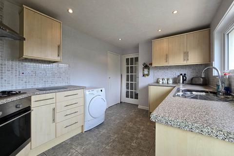 10 Ballards Crescent, West Yelland, Barnstaple, EX31 3EU